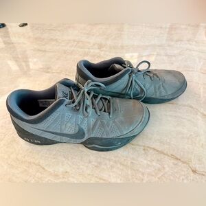 Nike Air Ring Leader